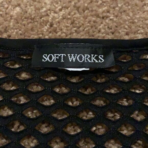 Soft Works Netted Top/cover up. Small - Picture 4 of 6